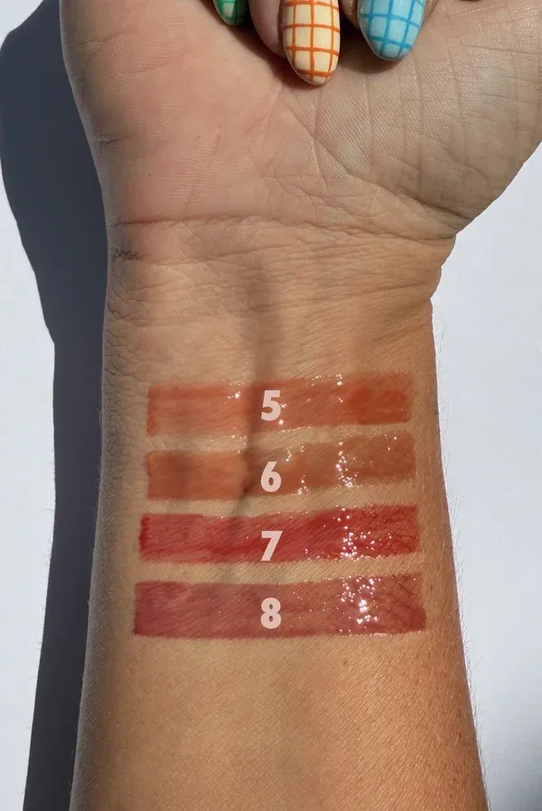 brillo labial color 2.webp