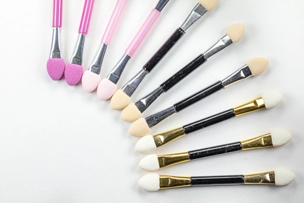 Hisopo/aplicador para sombras