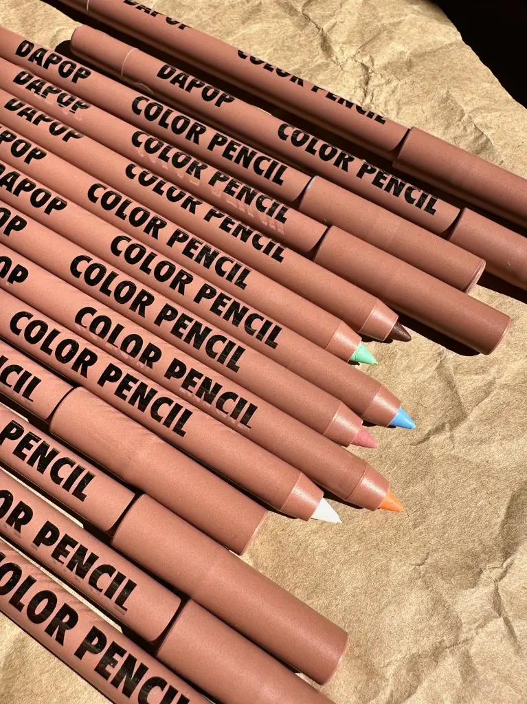 Delineador colores cremosos DAPOP 